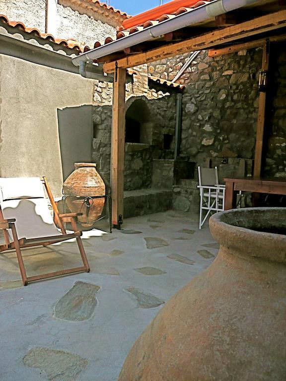 Villa Notia Skála Eresoú Habitación foto