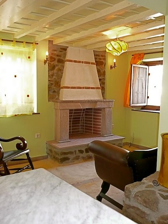 Villa Notia Skála Eresoú Habitación foto